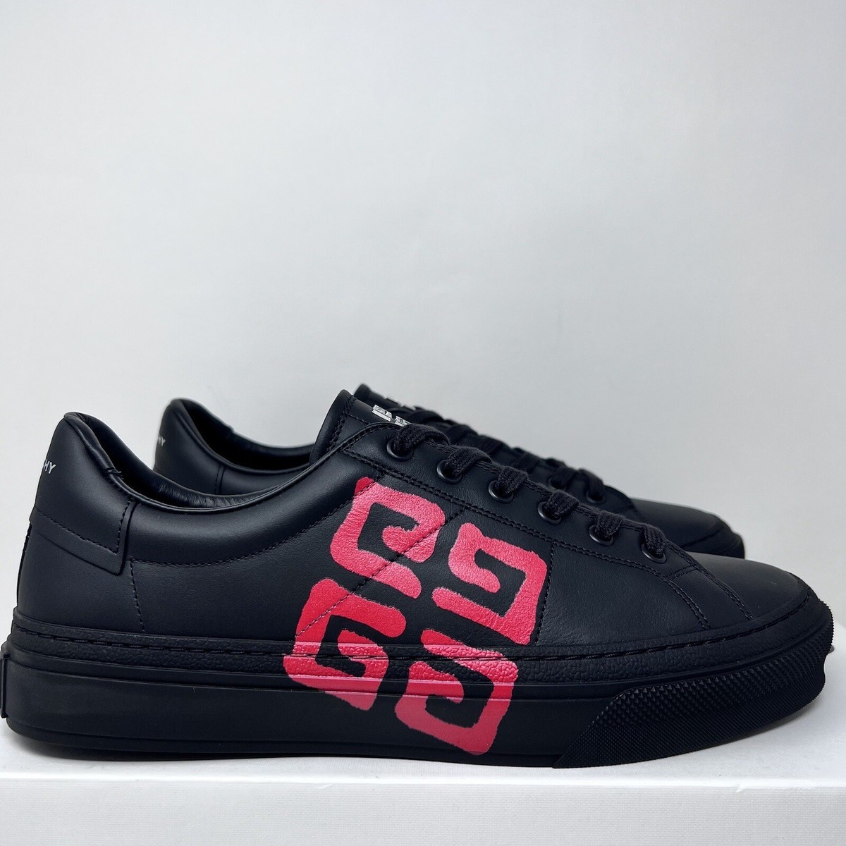 GIVENCHY City G4 Low Top Men's Sneakers Size 42 EU / 9 US GIVENCHY City G4 Low Top Men's Sneakers Size 42 EU / 9 US