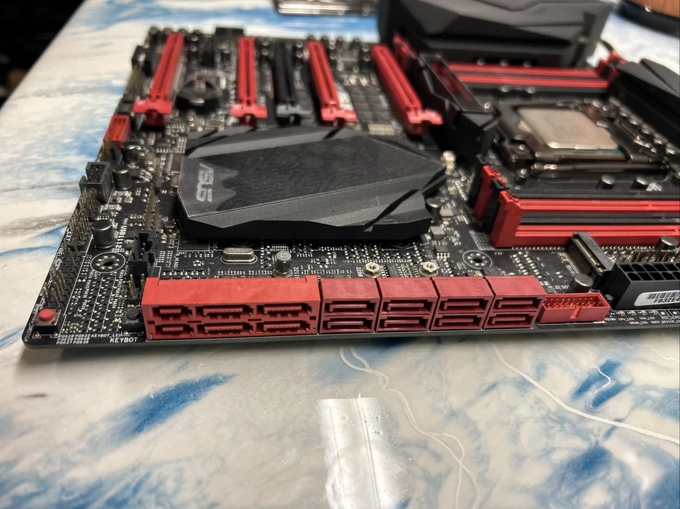 Asus Rampage V Extreme Motherboard + Intel Core i7 5830K 3.3GHZ + Accessories - Image 4 of 4