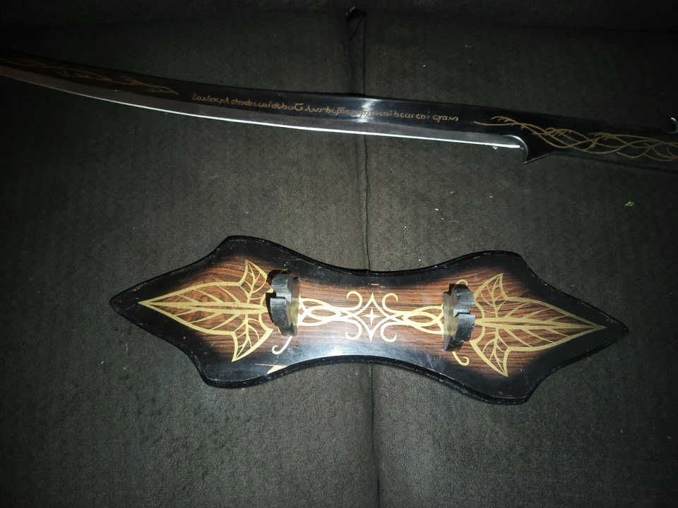 Lord of the Rings Arwen's Sword Hadhafang with Stand - Image 3 of 3
