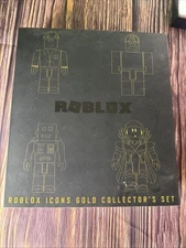 Roblox Icons Gold Collector’s Set 15th Anniversary with Exclusive Virtual Item.