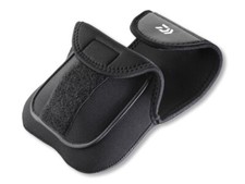 Daiwa Neopren Rollentasche f&uuml;r Spinnrolle Gr. L