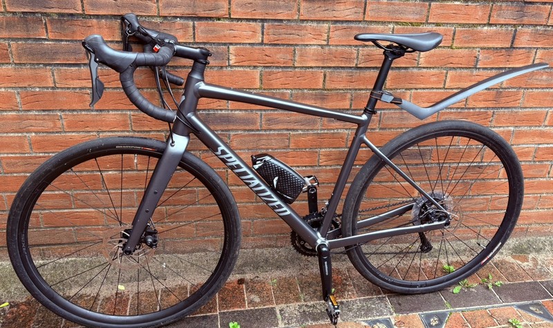 Specialized Diverge Gravel Bike 56cm Graphite Aluminium Frame Excellent Cond