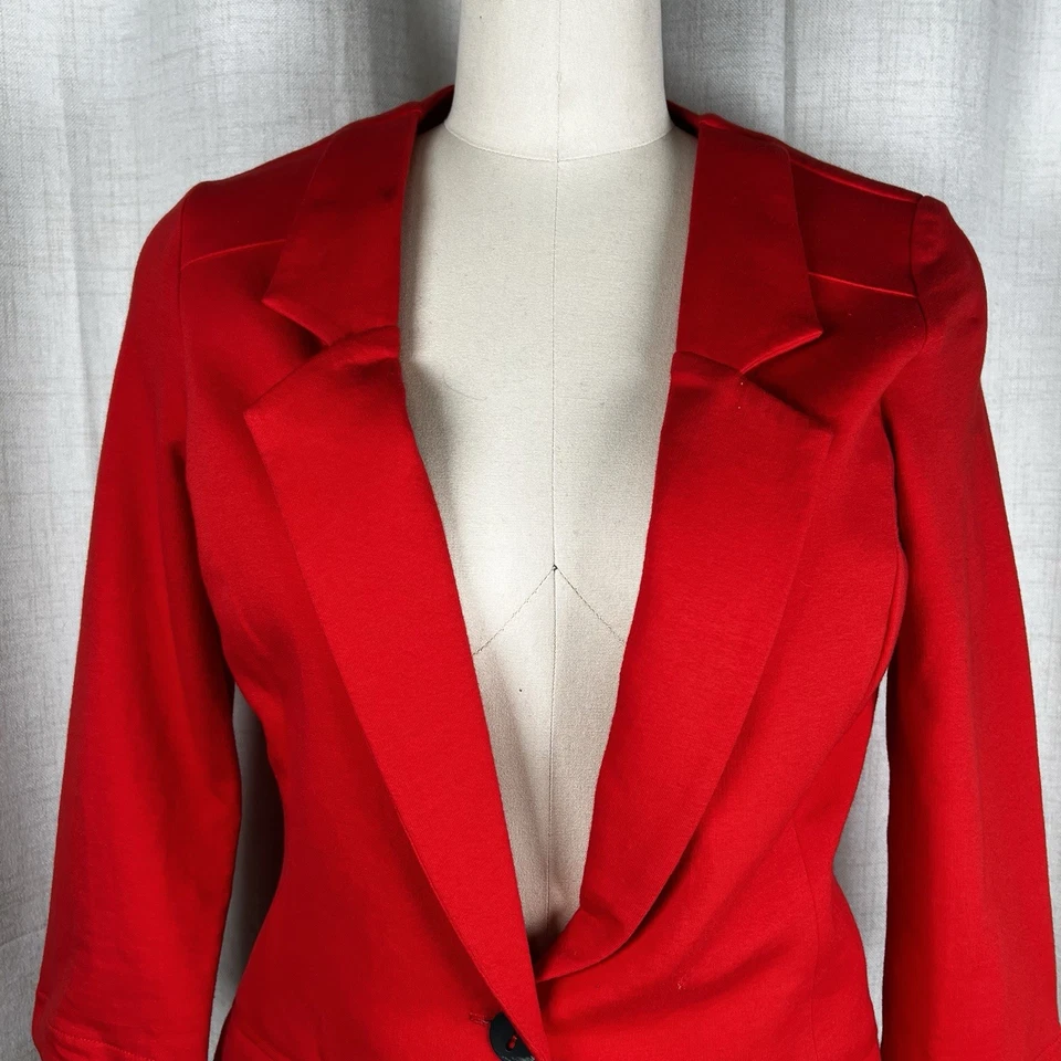 Chaqueta Blazer Barney's New York Para Mujer Talla Mediana Roja Botón Único EE. UU. Foto 2 de 4