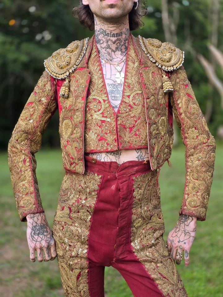 ANTIQUE 19TH C SPANISH MATADOR BULL FIGHTING SUIT W METALLIC GOLD BULLION EMB - Image 2 of 4