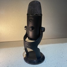 Yeti X Professional USB Microphone for Gaming Streaming and Podcasting