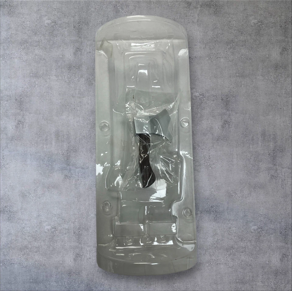 Figura de vinilo Strangeco MAINFRAME Dean Bradley PFOM rara década de 2000 con tubo y hacha Foto 4 de 4