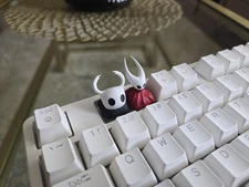 Hollow Knight Keycaps - Hand Painted Knight & Hornet, Cherry MX