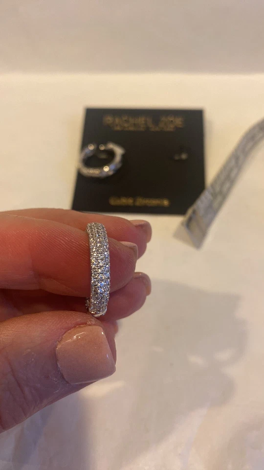 RACHEL ZOE 方晶锆石银色环状耳环弹簧闭合双面 — 第 4/4 张图片