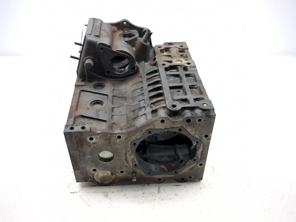 Bloque de caja de motor Kubota RTV 900 11-16 Foto 3 de 4