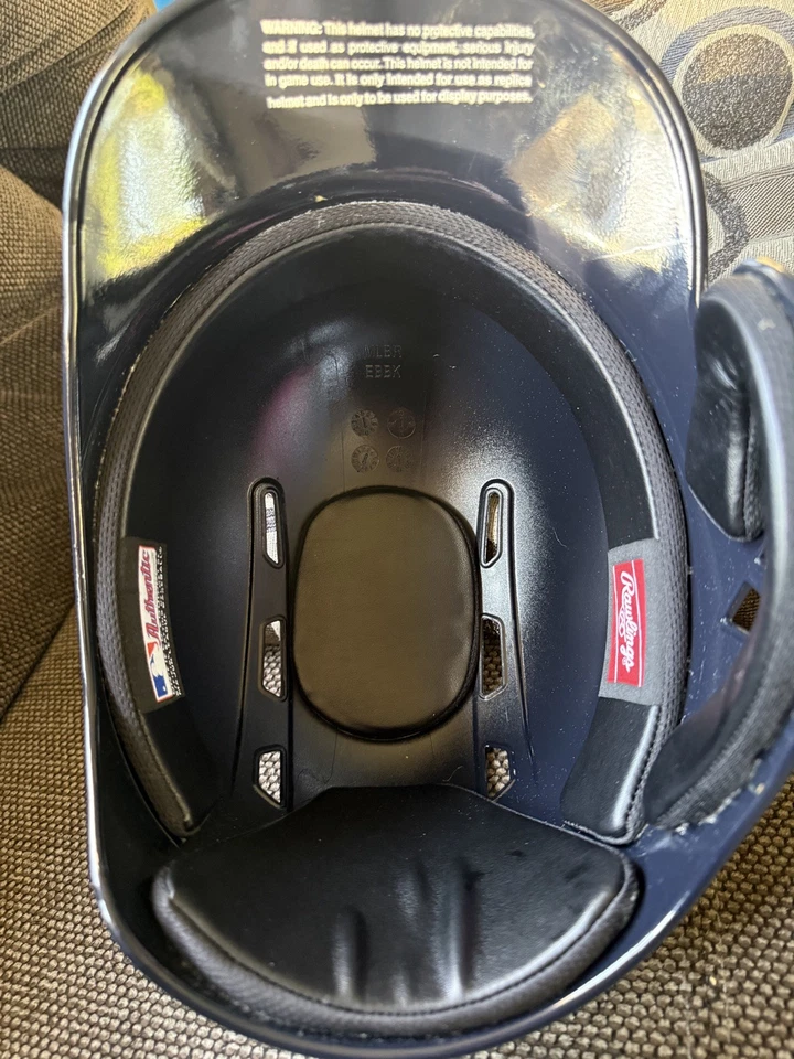 Gleyber Torres New York Yankees Firmado Tamaño Completo Réplica Casco de Bateo Fanáticos Foto 2 de 3