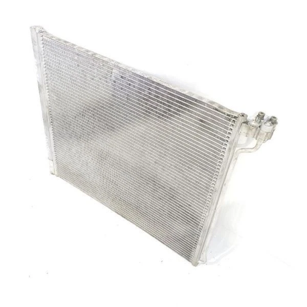 Condensador de aire acondicionado 4,4 L AWD R9277 OEM 2011 2012 2013 2014 2015 2016 2017 2018 BMW X5 Foto 2 de 4