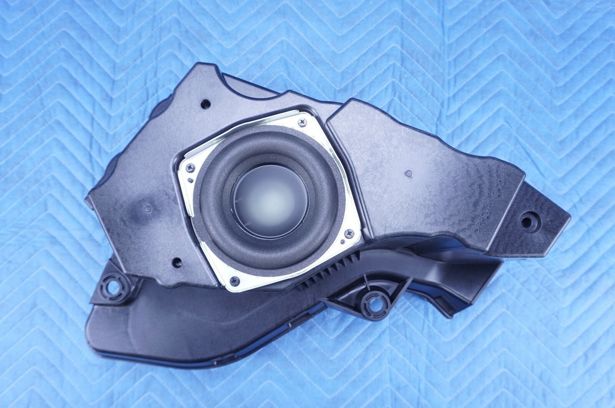Infiniti QX56 QX80 Subwoofer Box w/ Speaker 28170-1LA0A 2011-2019