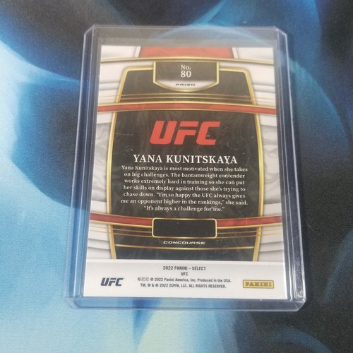 2022 Select UFC Yana Kunitskaya #80 Salón al por menor azul holo casi nuevo/m - Imagen 2 de 2