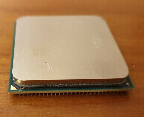 AMD Phenom II X4 965 HDZ965FBK4DGM 3.4 GHz 4-Core 6M Sockel AM3 CPU Processor - Bild 2 von 3