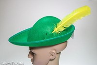 Robin Hood Hat Green Felt Pointed Costume Hat With Feather One Size Robin Hood Hat Green Felt Pointed Costume Hat With Feather One Size