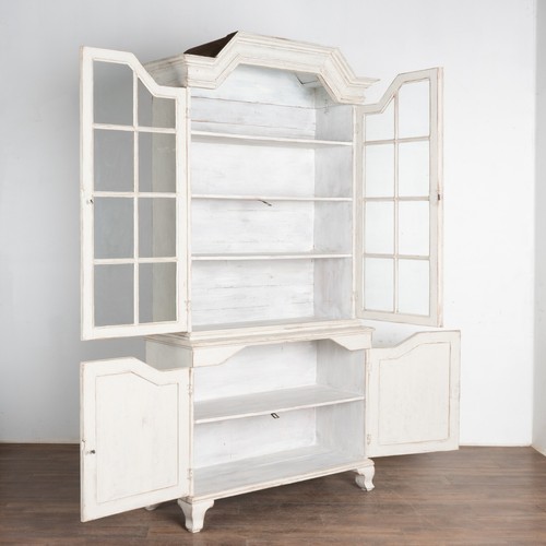 White Painted Pine Bookcase Display Cabinet, Sweden circa 1840-60 - Picture 2 of 12