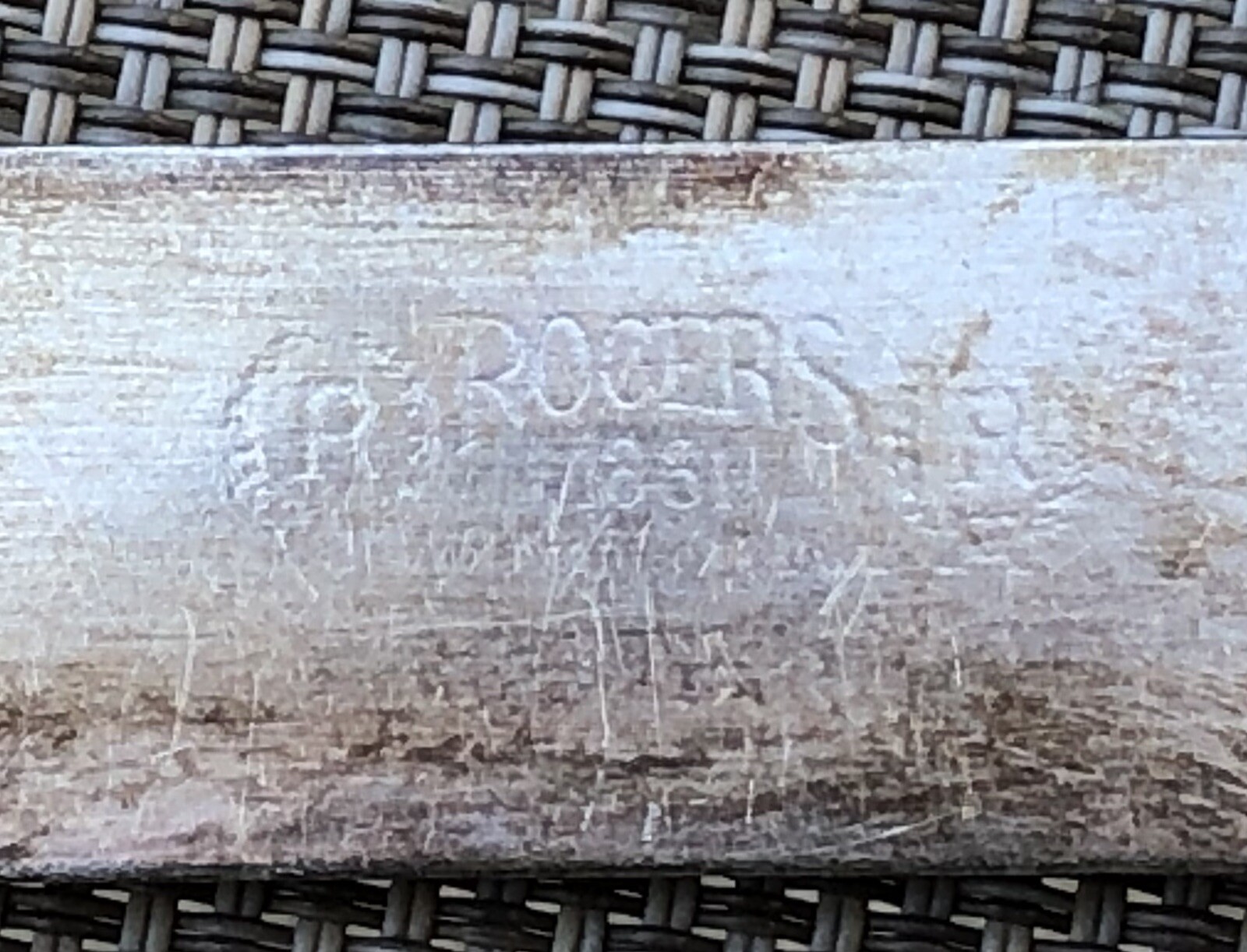 6 Pc LOT Vintage La VIGNE GRAPE Pattern Rogers 1881 Silver Plate TABLE KNIVES