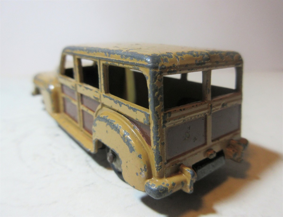 Dinky Toys American Plymouth Estate Car Dinky Toys