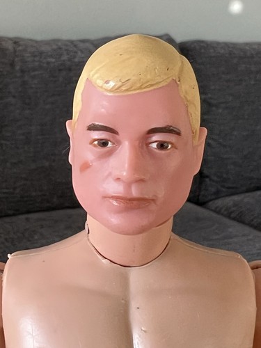 Vintage Hasbro 1964 TM GI Joe Blond Pin Head Action Soldier with Baby Feet - Picture 6 of 13