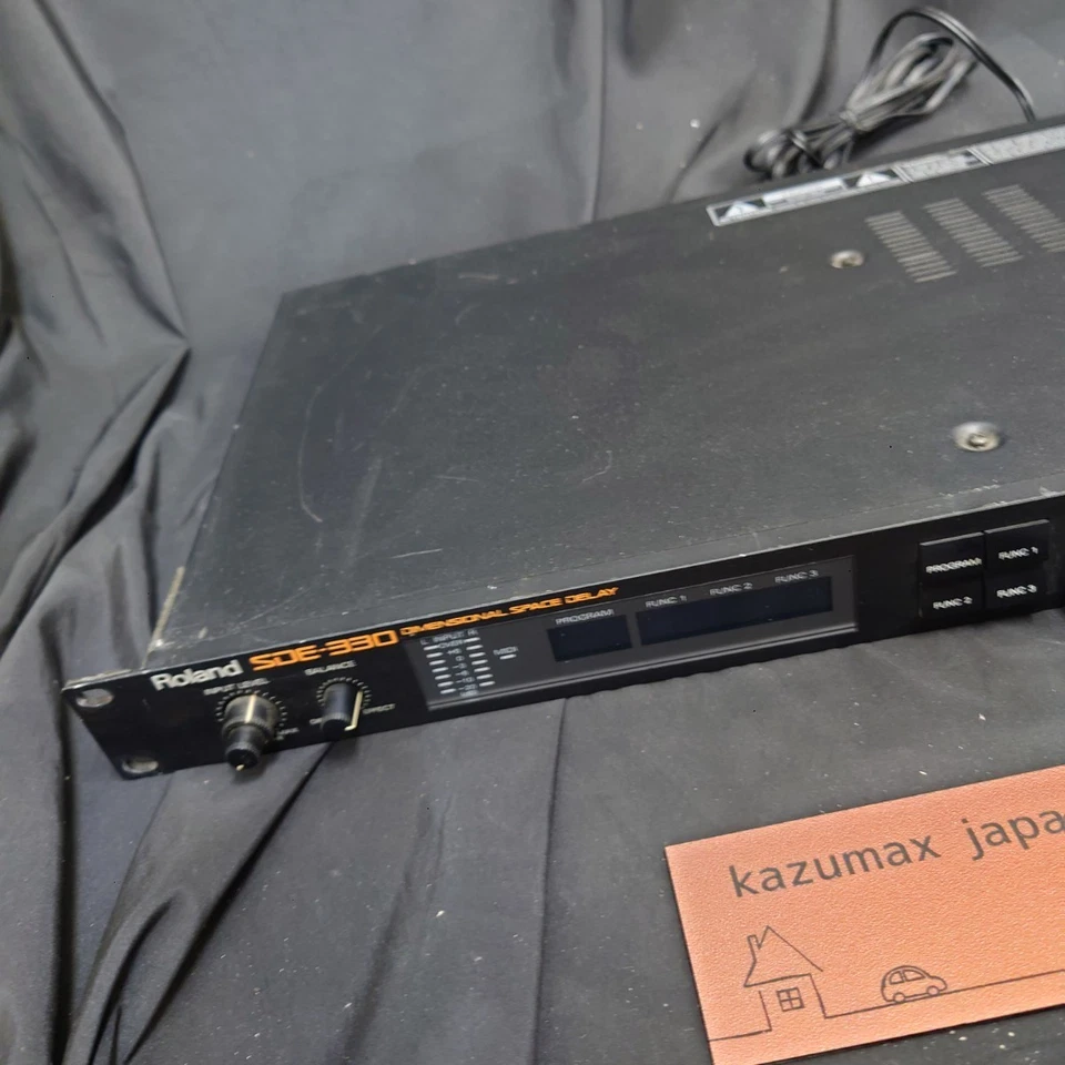 Roland SDE-330 Dimensional Space Delay Digital Rackmount Effects Processor - Image 3 of 4