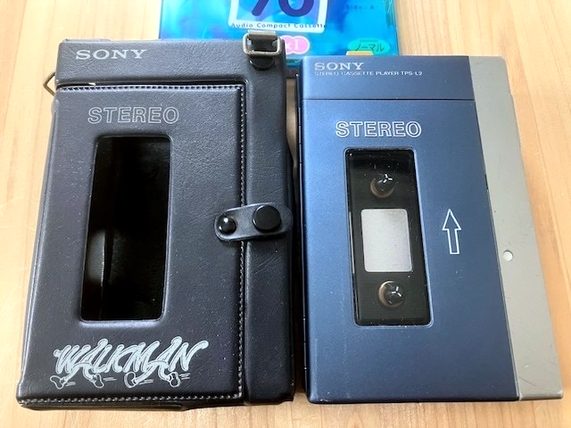 SONY WALKMAN TPS-L2 初代 SONY Walkman TPS-L2 Cassette Player Stereo 1st Generation Vintage