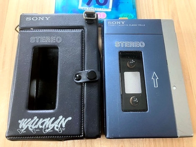 SONY Walkman TPS-L2 Cassette Player Stereo 1st Generation Vintage