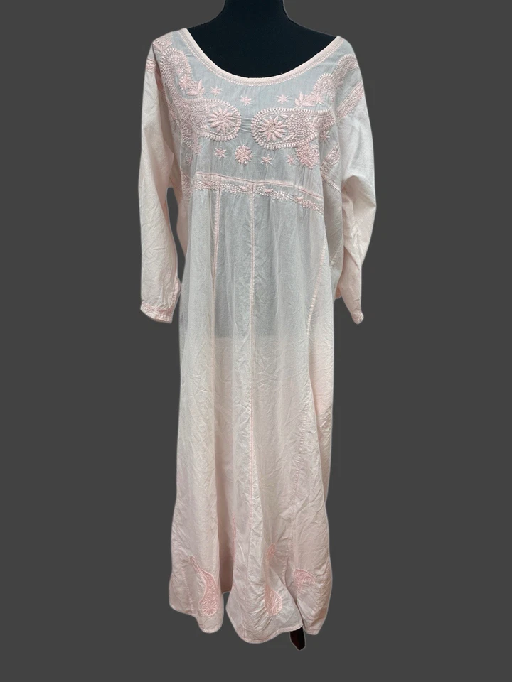 Camisola feminina bordada Soft Surroundings Anastasia Plus tamanho 1X rosa pálido - Imagem 2 de 4