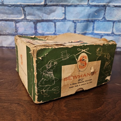 Singer Sewhandy Model 20 Toy Sewing Machine w/ Box – 1950s, Works - Picture 10 of 12