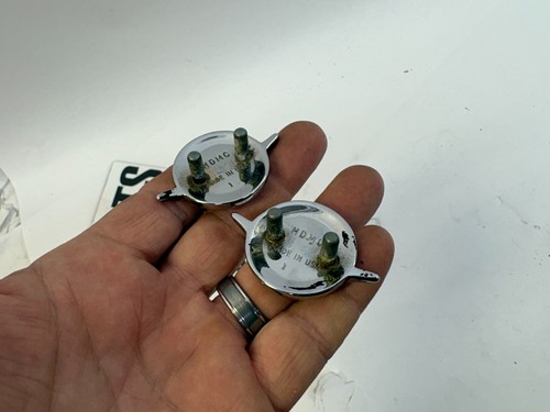 Harley H-D V-Wing Roadking pair emblems badges decorative trim FLHR - Foto 4 di 4