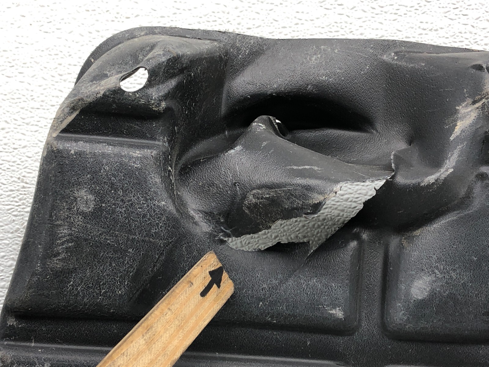 2017-2020 MASERATI LEVANTE RIGHT PASS UNDERBODY SPLASH SHIELD COVER OEM. #NOTE