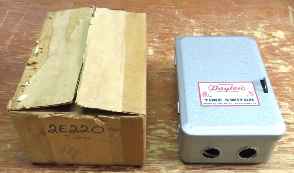 Dayton Time Switch Model 2E220 Sprinkler Control Three Circuit 120V | 1/8 HP