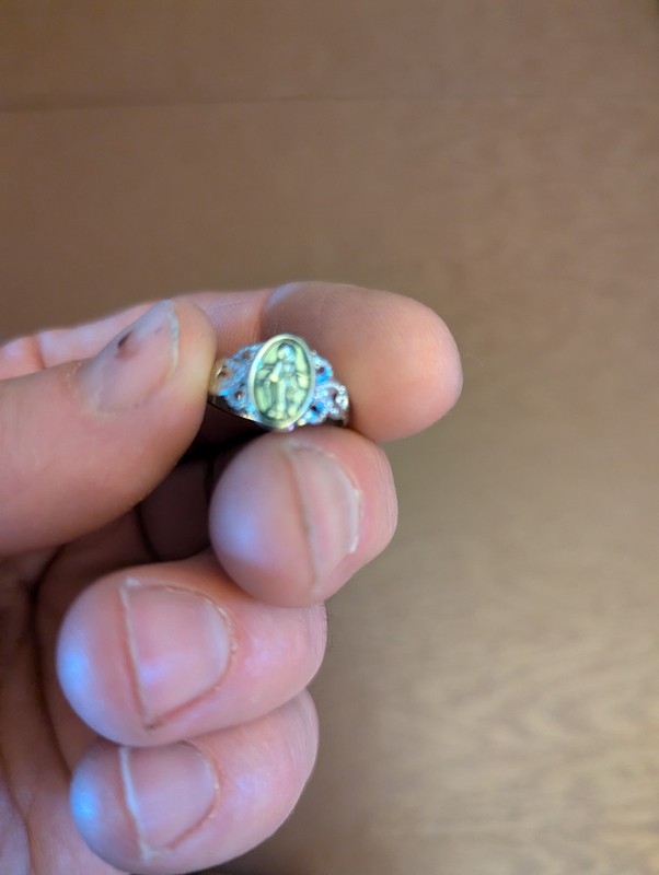 Silver Miraculous Medal ring Very pretty 