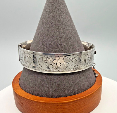 Antique British Sterling Silver Hinged Bangle   Birmingham 1900, Engraved