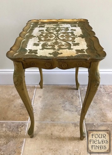 Mesa vintage italiana florentina tonos dorados y blanco roto, ornamentada - Imagen 9 de 15