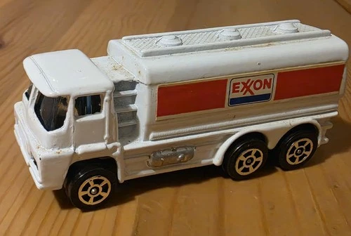 CORGI JUNIORS 🏁 1/64 SCALE DIECAST CAR 🚗 EXXON GUY TANKER TRUCK 🚨VTG!!