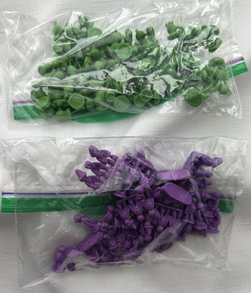 2013 Risk: Plants vs. Zombies Complete in Good Condition FREE SHIPPING - Image 3 of 4