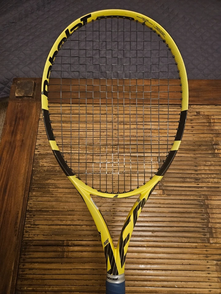 Babolat Pure Aero Lite Tennis Racket 270g Grip 1 (Strung + Bag), photo 3 of 5