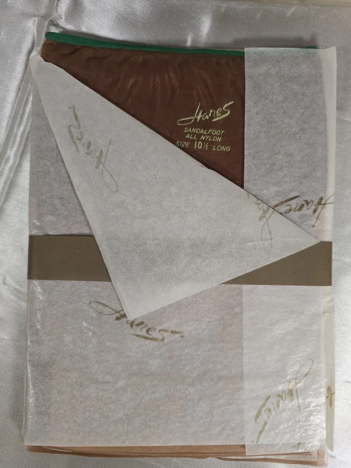 Vintage 3 PAIR HANES NYLONS 10.5 To 11 South Pacidic Color, RHT Seamless - Image 3 of 4