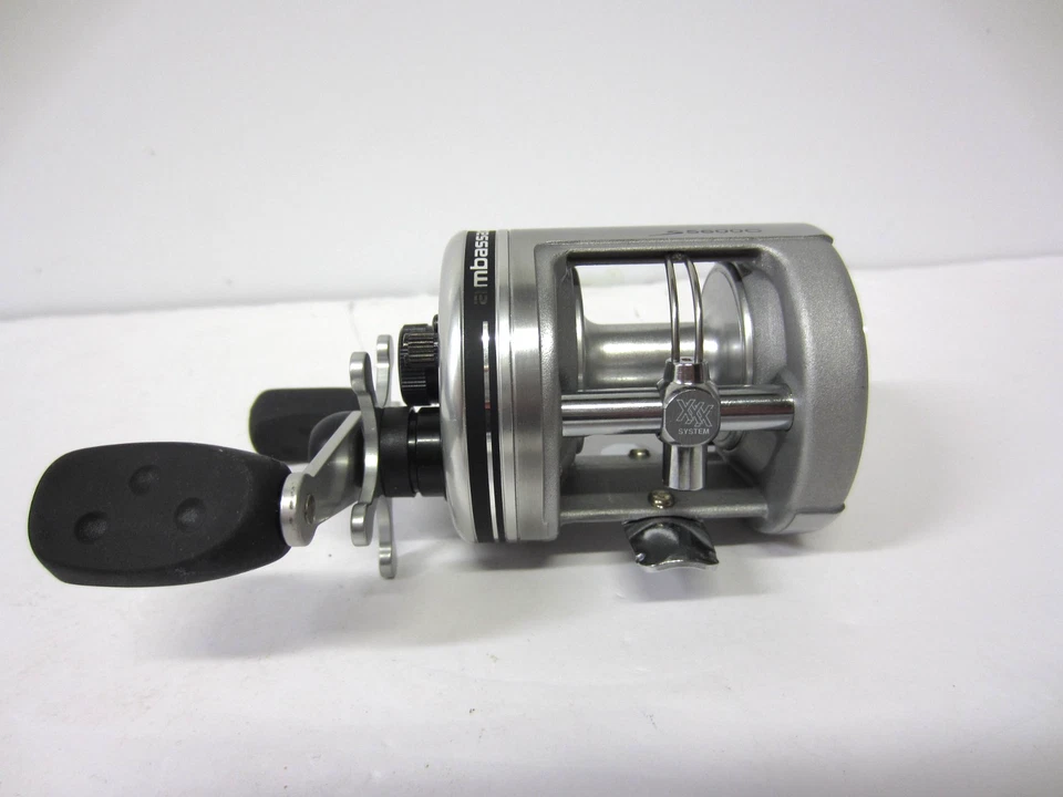 NEW AMBASSADEUR 5600C REEL, BOX, LUBE, WRENCH, AND PAPERS - Image 4 of 4