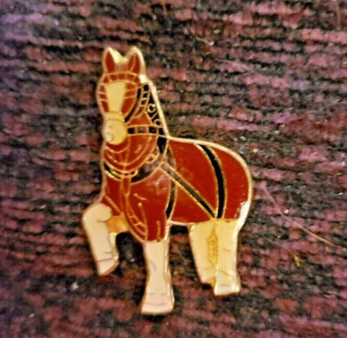 Vintage Emaille Pferd Entwurf Hut Pin Größe 1-1/2" hoch x 1" breit - Bild 2 von 2