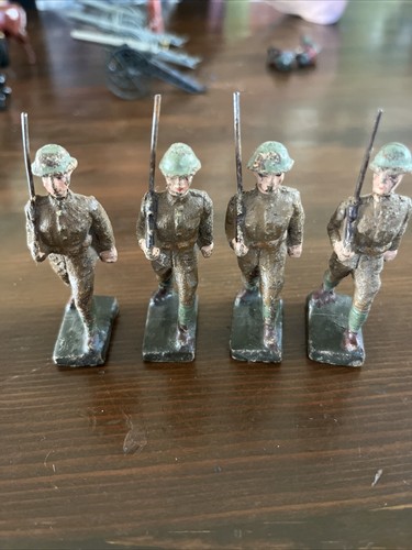 WWI LINEOL ELASTOLIN Soldiers, Set Of 4 - 第 1/8 張圖片