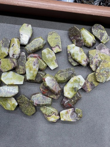 5pc Natural dragon blood stone coffin Quartz Carved Crystal reiki Random - Picture 3 of 6
