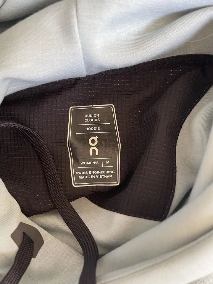 Sudadera con capucha para mujer ON CLOUD Focus TECH talla MEDIANA M verde Foto 3 de 4