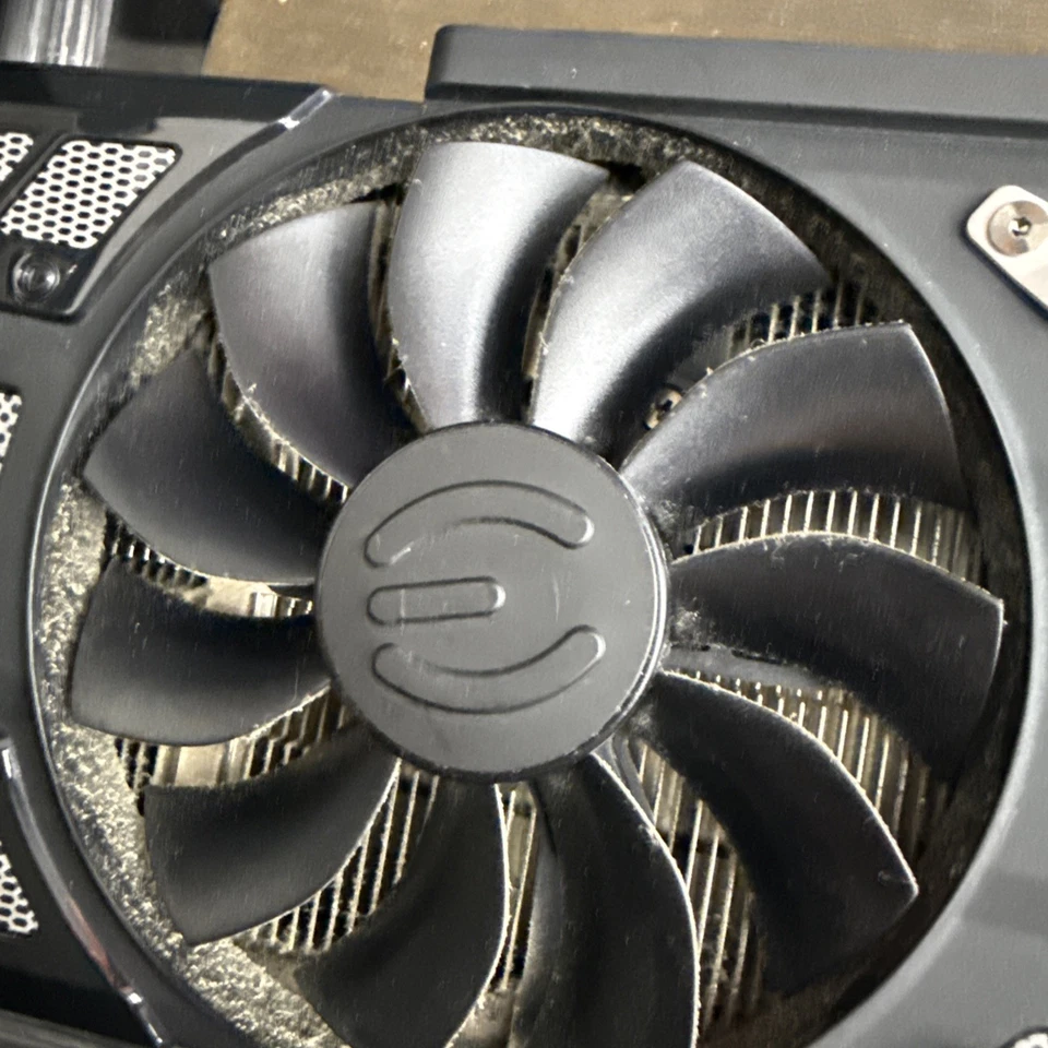 EVGA 08G-P4-5171-KR GeForce GTX 1070 Gaming 8GB GDDR5 ACX 3.0 - Negro Foto 3 de 4