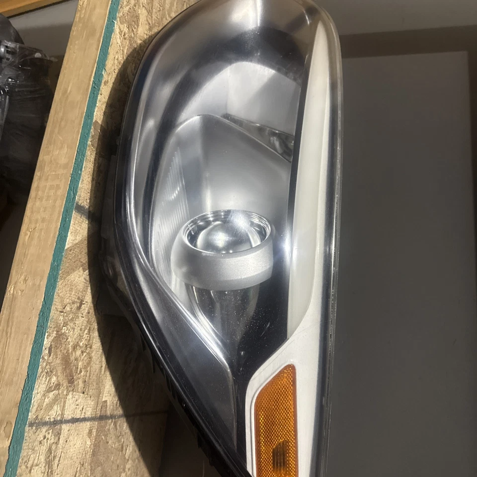 Faro izquierdo Kia Soul 2014-2016 xenón lado del conductor OEM Foto 3 de 4