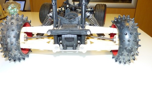 Vintage And Rare MANTUA MODEL JUNIOR 4X2 1/8 Chassis - Picture 12 of 23