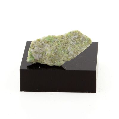 Genthite. 18.6 cts. Orford Nickel Mine, Estrie, Québec, Canada.