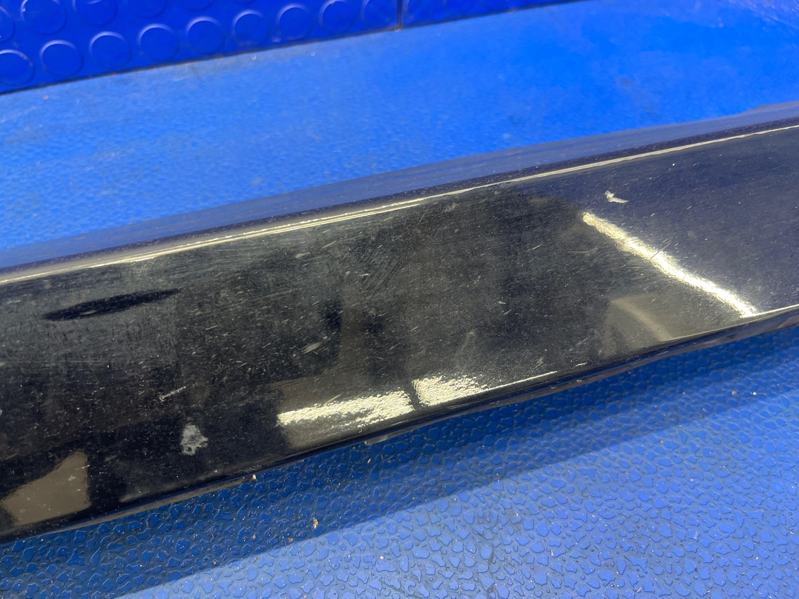 LAMBORGHINI GALLARDO OEM LEFT SIDE SKIRT ROCKER MOULDING NERO NOCTIS (LY9B)