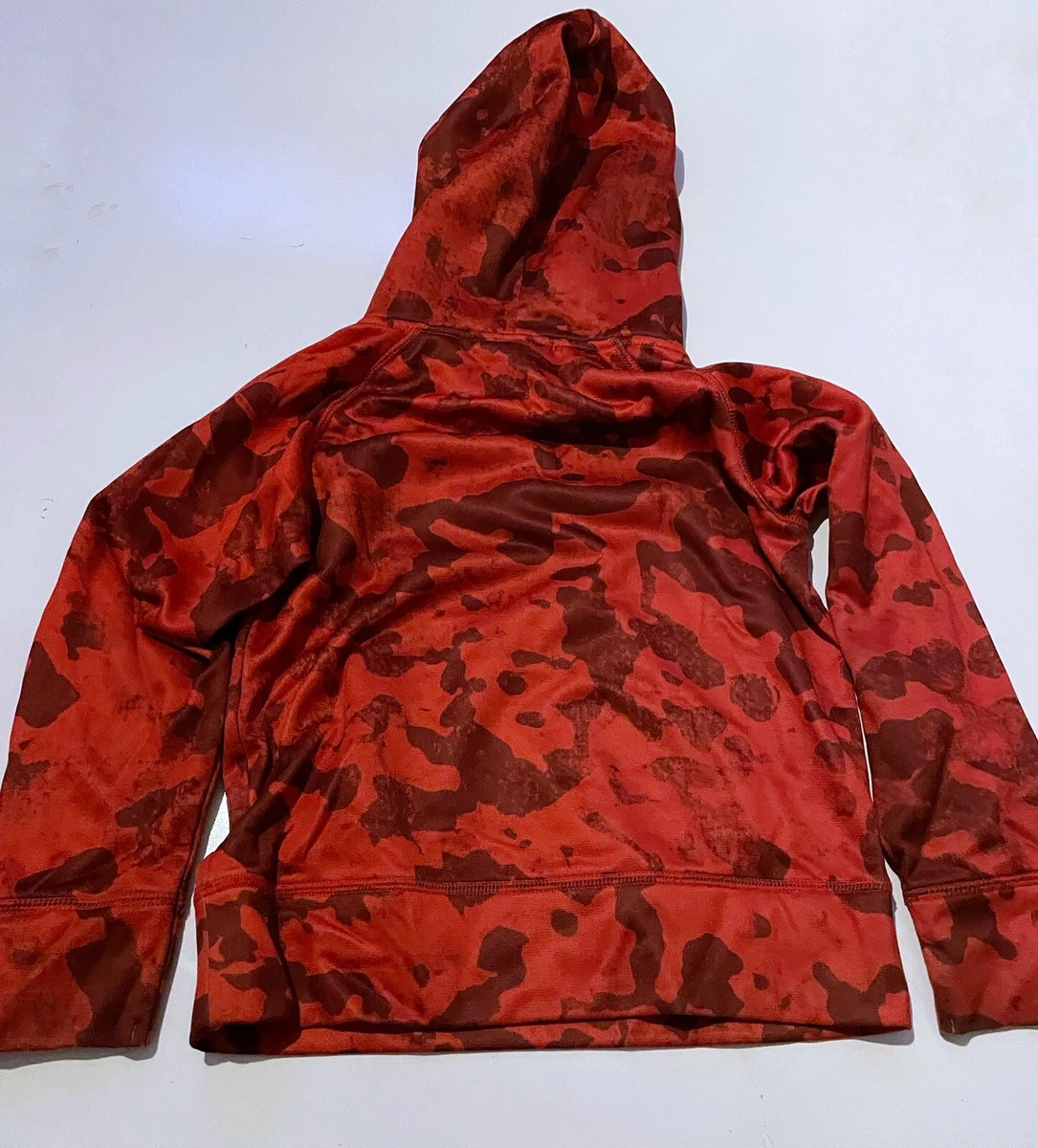 Red camo online sweatshirt
