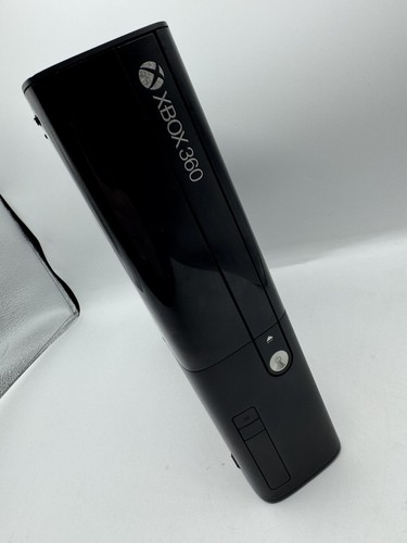 Microsoft Xbox 360 E Console Nera - Testata - Senza Hard Disk - Foto 4 di 7